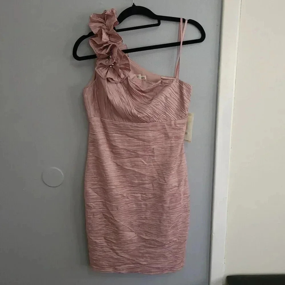 NWT Eliza J. Metallic Textured One Shoulder Bodycon Dress Pink Floral Applique 8